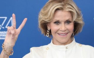 Η Jane Fonda θα γιορτάσει τα 85α γενέθλιά της και λέει πως η γήρανση δεν είναι τελικά τόσο τρομακτική - BORO από την ΑΝΝΑ ΔΡΟΥΖΑ